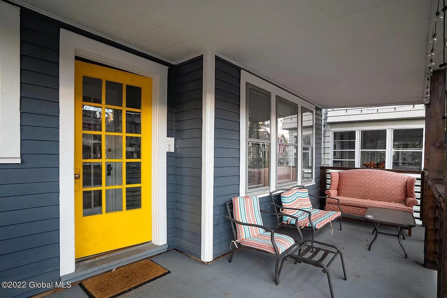 113 Woodlawn Ave — Photo 1