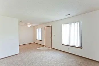 635 Ashton Pl N #E — Photo 4
