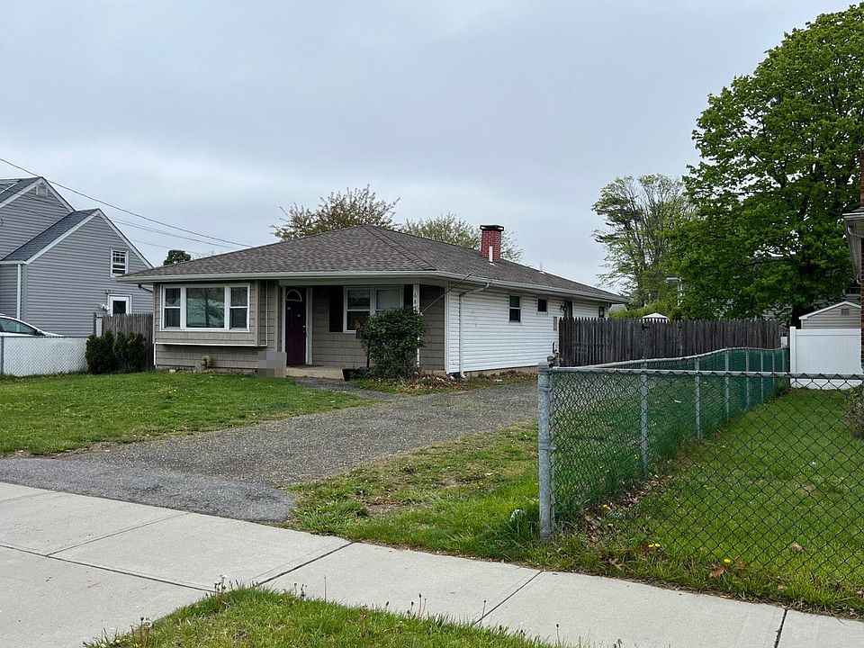 1st image of 683 Deer Park Ave