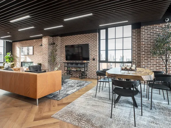 1856 Park Avenue image 20 of 22