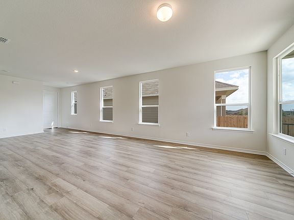 3rd image of 306 W Low Cascade Dr