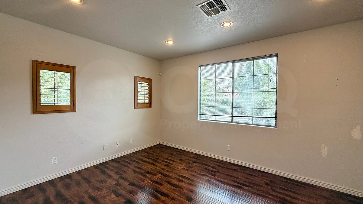 2 bed, 2.0 bath, 1205 sqft, $2,100 — Photo 4