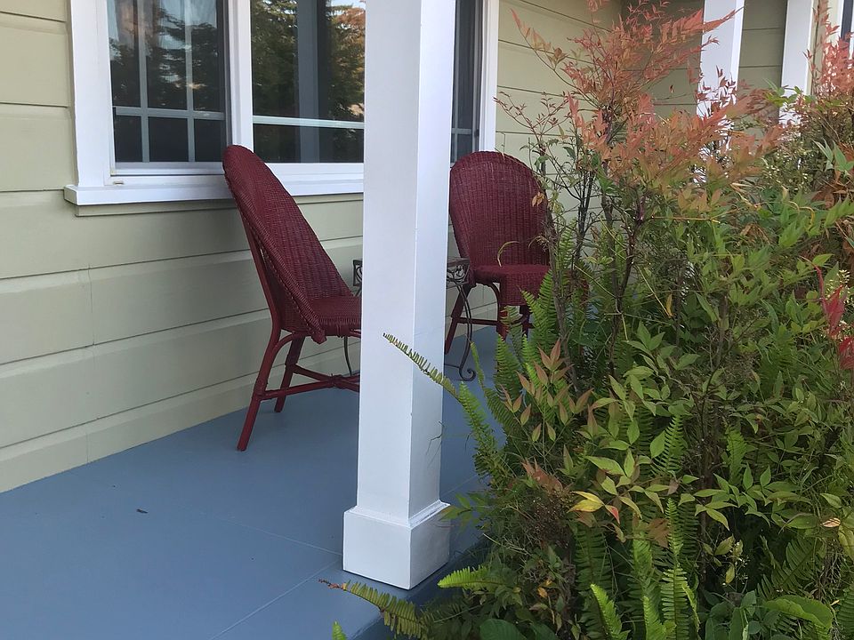 2nd image of 1911 Siesta Ln