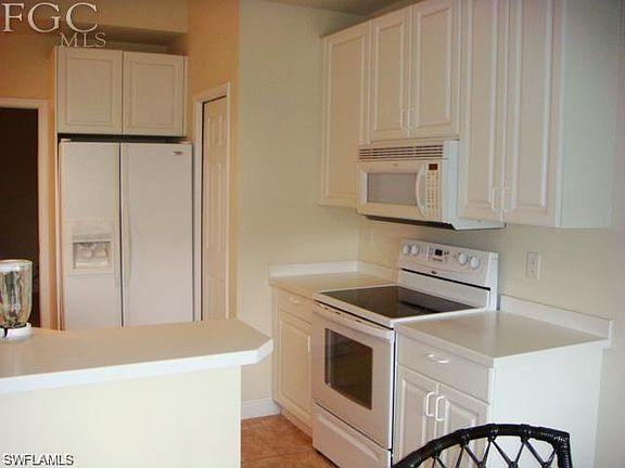 3rd image of 5581 Berkshire Dr APT 103