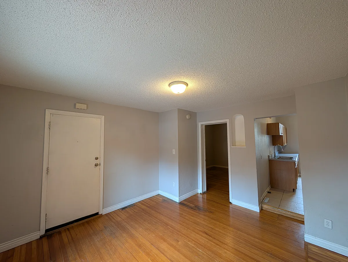 Building Photo - 2417 W 32nd Ave #2
