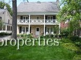 2108 Chestnut Ave, Wilmette, IL 60091