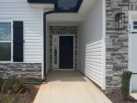 4th image of 947 Willow Place SW