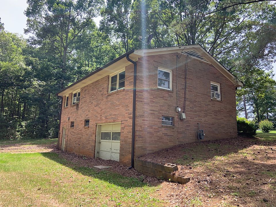 2nd image of 4073 Mount Willen Rd