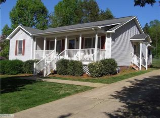 275 Kimberly Ln, Thomasville, NC 27360