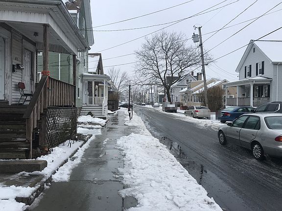 5th image of 472 Cottage St