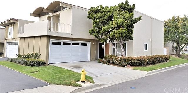 1st image of 370 Seville Ln