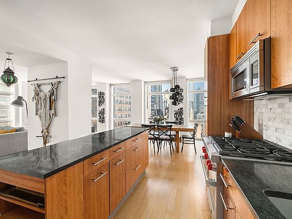 4th image of 11 E 29th St APT 20A