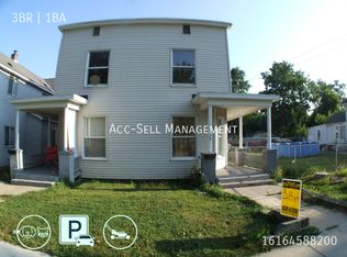 439 Carrier St NE, Grand Rapids, MI 49505