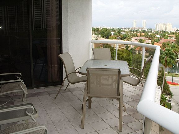 2nd image of 3610 Yacht Club Dr APT 601
