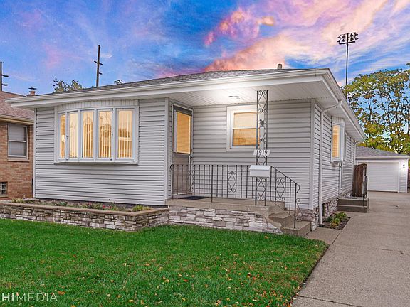 2nd image of 1919 Schrage Ave