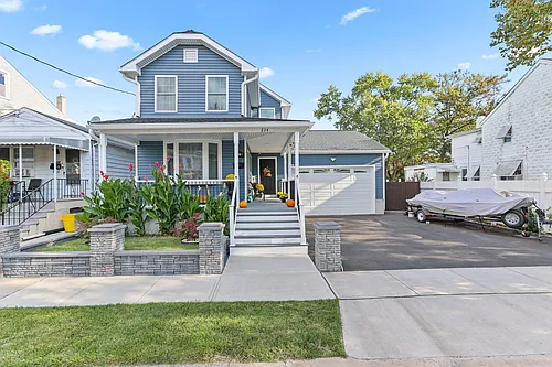 234 Howell St Photo 1