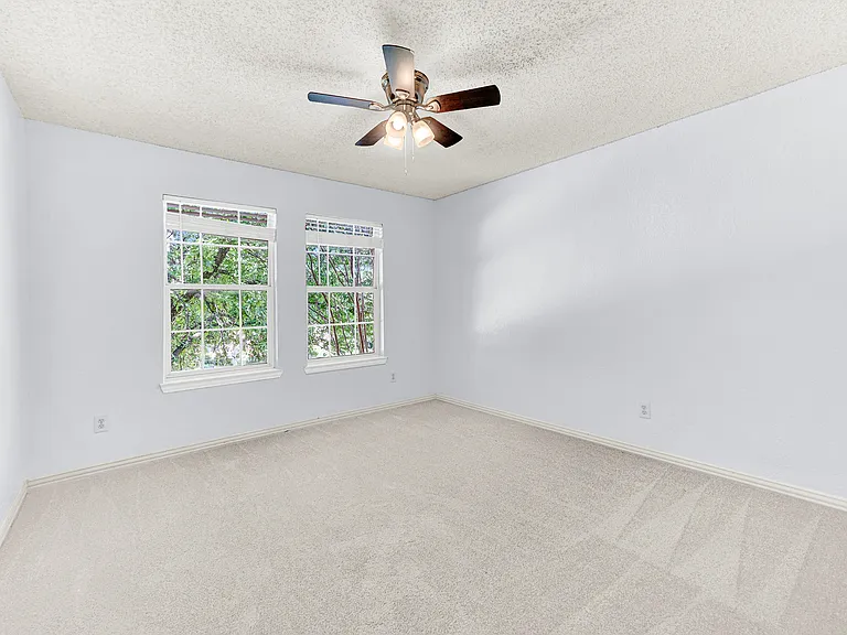 1413 Westmont Dr — Photo 17
