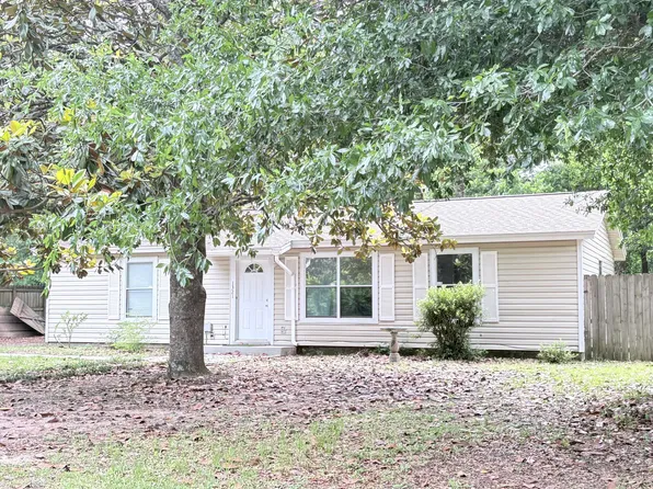 1321 Sunshine Dr, Crestview, FL 32539