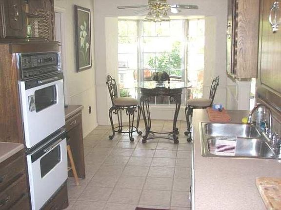 2nd image of 1003 NW Becontree Pl