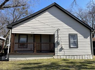 613 N Church St, Pilot Point, TX 76258