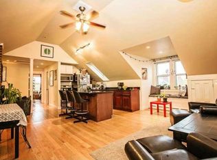 52 Morton Ave APT 3, Newport, RI 02840