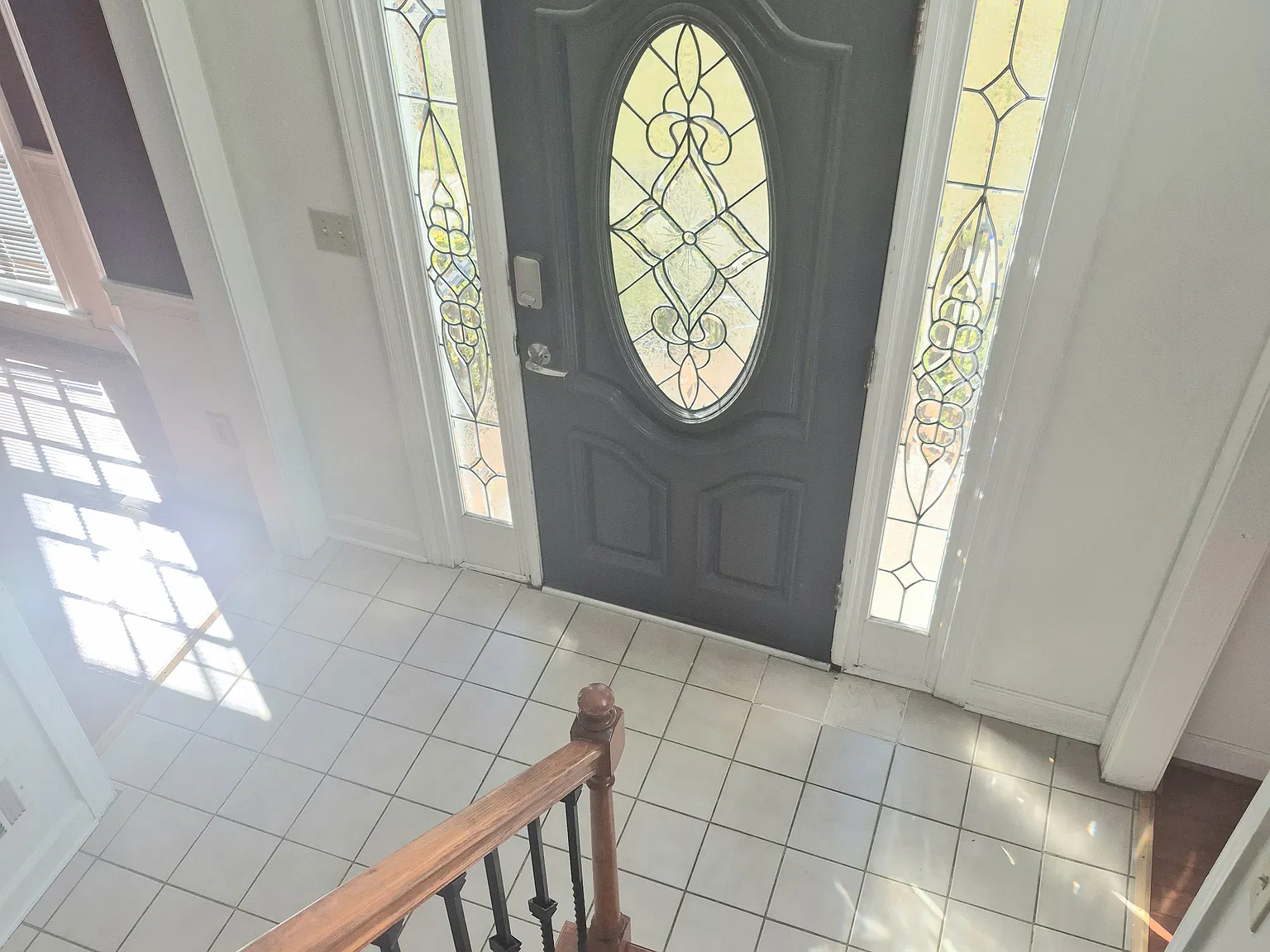 3 bed, 2.5 bath, 2220 sqft, $2,700 — Photo 2