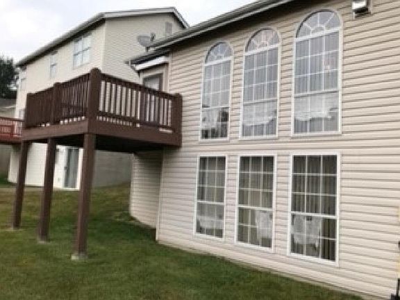 3rd image of 4533 Robbins Grove Dr