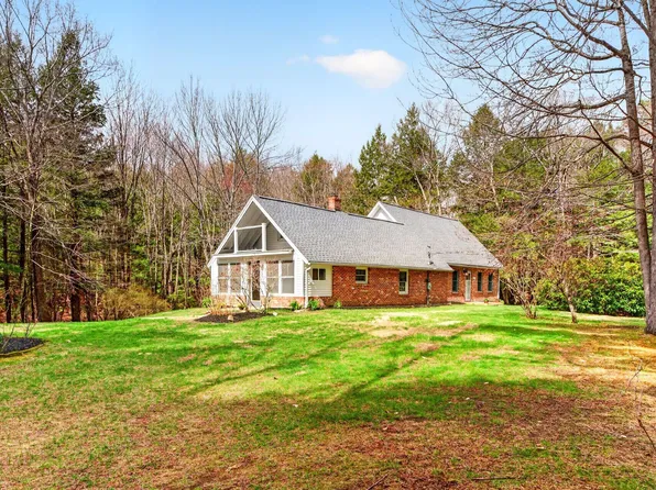 24 Solomon Drive, Gorham, ME 04038
