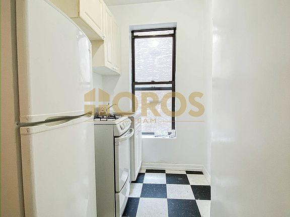 5th image of 700 E 9th St #10A
