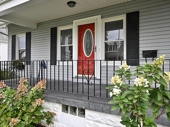 2nd image of 28 Sanders Dr