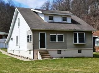 2610 Douglas Run Rd, Elizabeth, PA 15037