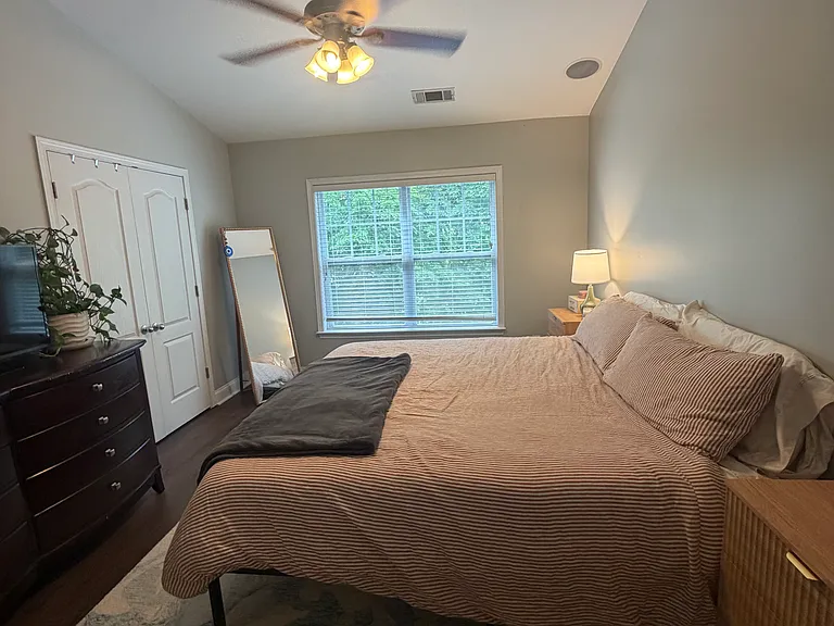 301 Hurston Cir — Photo 14