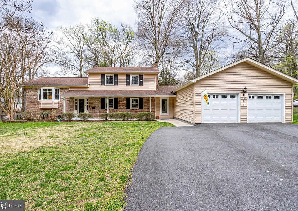 1st image of 6821 Silver Ln