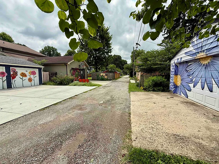 6031 Carrollton Ave — Photo 30
