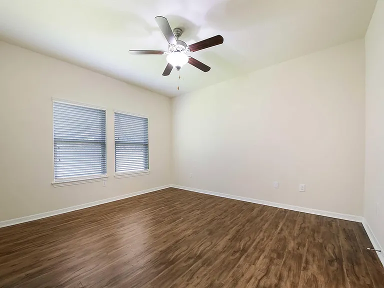 14002 Madrigal Ln — Photo 48