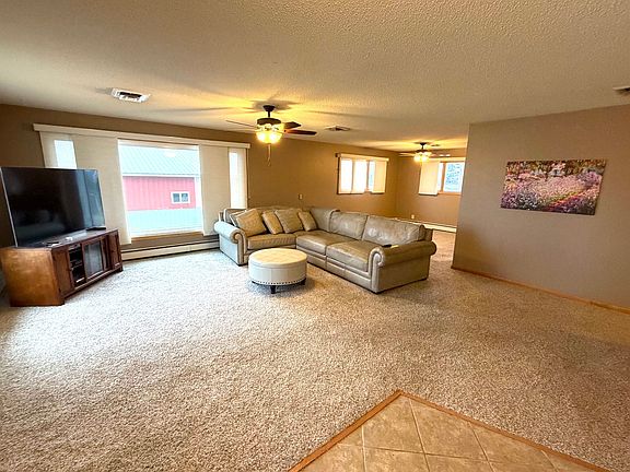 2nd image of 810 Bailey St