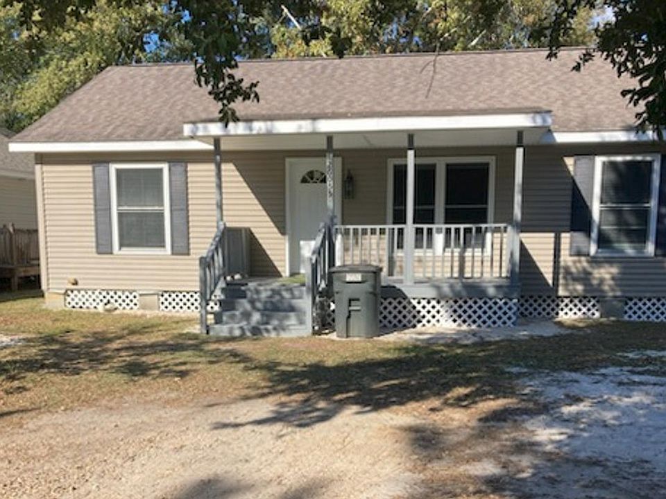 1st image of 26055 E Chestnut St