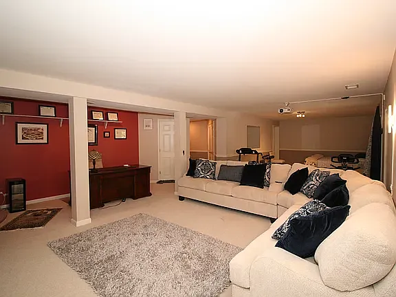 11214 Winding Brook Ln — Photo 4