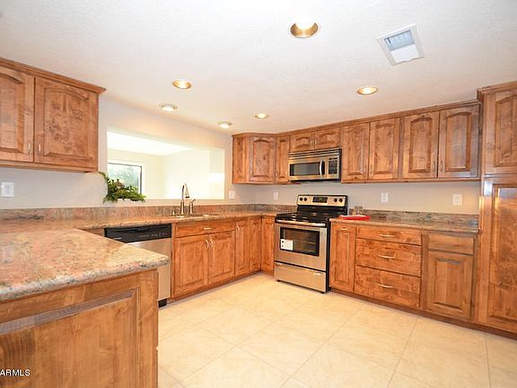 3rd image of 2722 S ALTA Vista