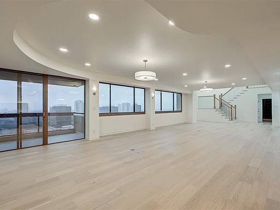 2nd image of 49 Briar Hollow Ln Unit 2301