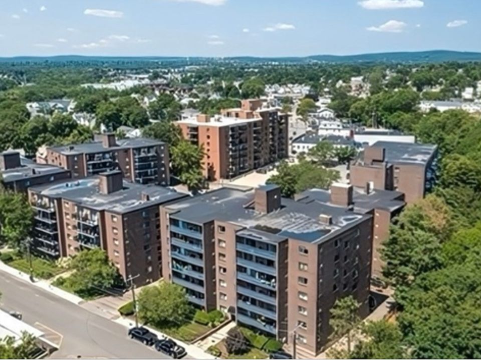 1st image of 32 Whites Ave #Dd33