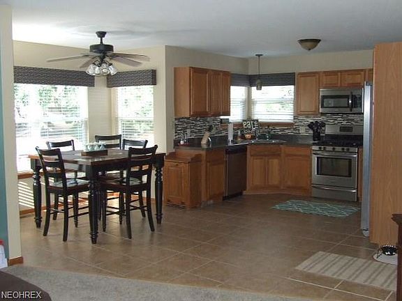 4th image of 425 Keenan Ave