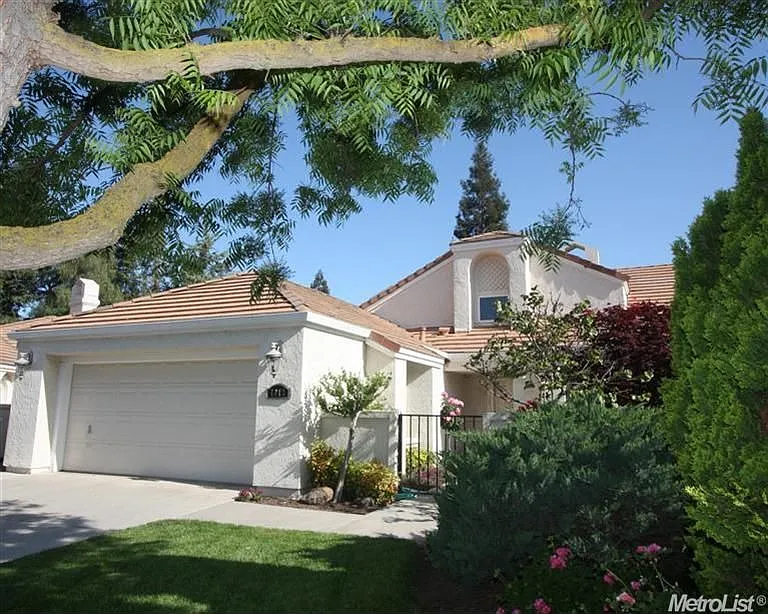 1012 Copper Lake Ct photo 1