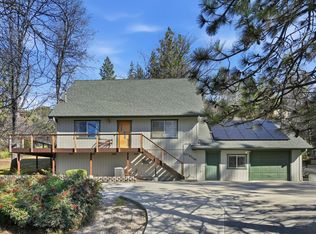 43149 W Sugar Pine Dr, Oakhurst, CA 93644