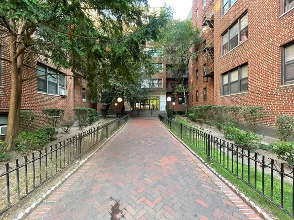 74-10 35th Avenue image 9 of 9