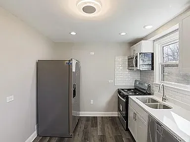 841 S Jackson St — Photo 5
