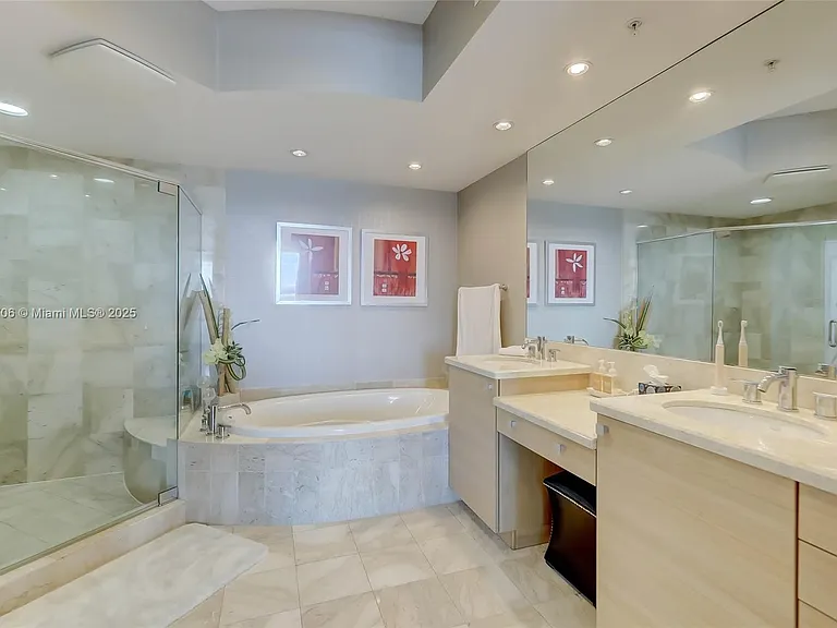 1 N Ocean Blvd #1411 — Photo 14