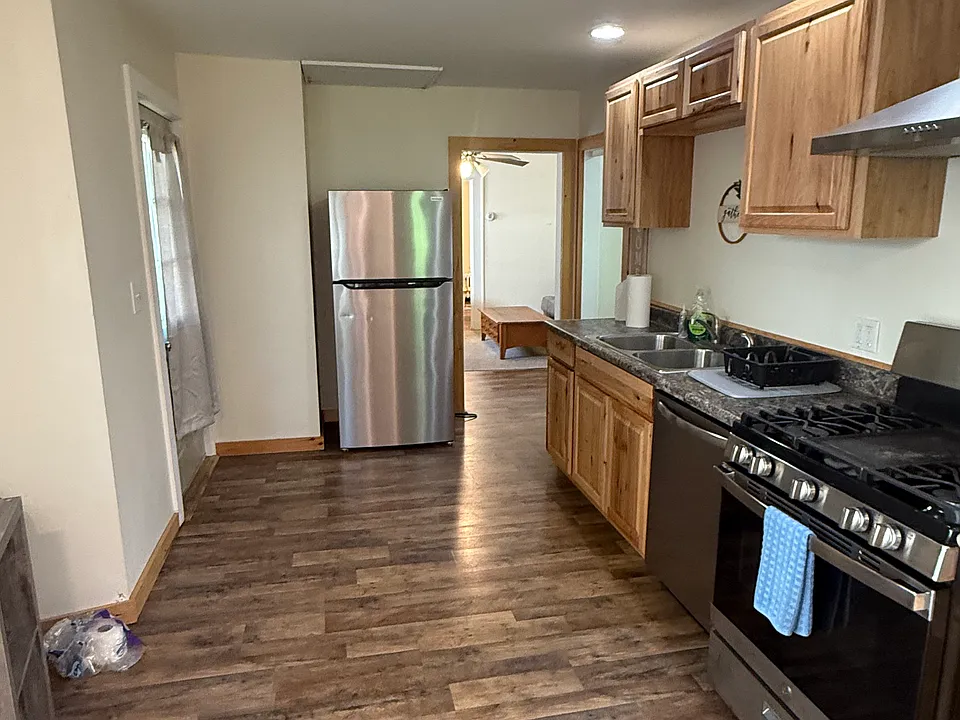 39 Shepard Ave #1