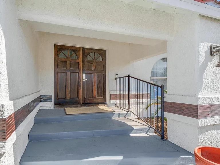 29886 Whispering Palms Trl — Photo 2
