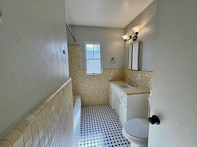 633 S 8th Ave — Photo 9